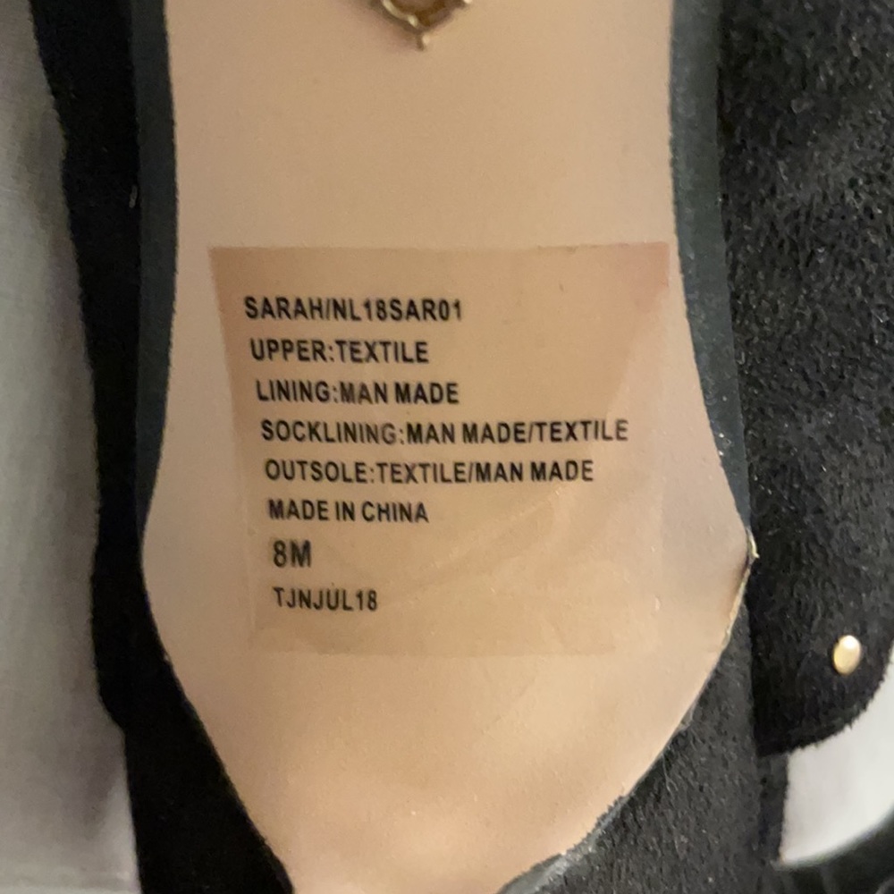 BN Nanette Lepore black dress shoes w/pearl adornments. Size 8, 3/12 inch heels - Picture 5 of 5